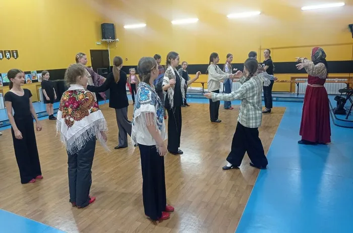 photo_5240407014125540389_y